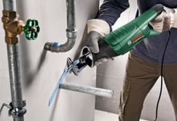 Bosch Home & Garden Säbelsäge PSA 700 E | Grün