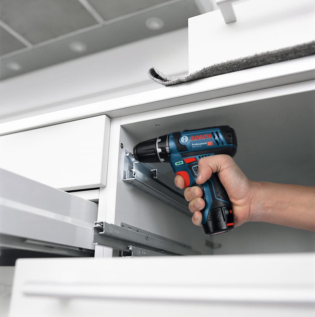 Bosch Professional Akku-Bohrschrauber GSR 12V-15-LI | Blau