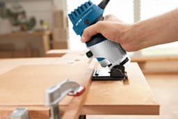 Bosch Professional Kantenfräser GKF 600 | Blau