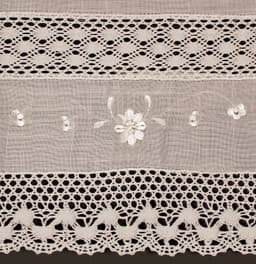 HOSSNER - ART OF HOME DECO Querbehang Drachensee | Beige