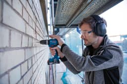 Bosch Professional Akku-Schlagbohrschrauber GSB 18V-45 Professional