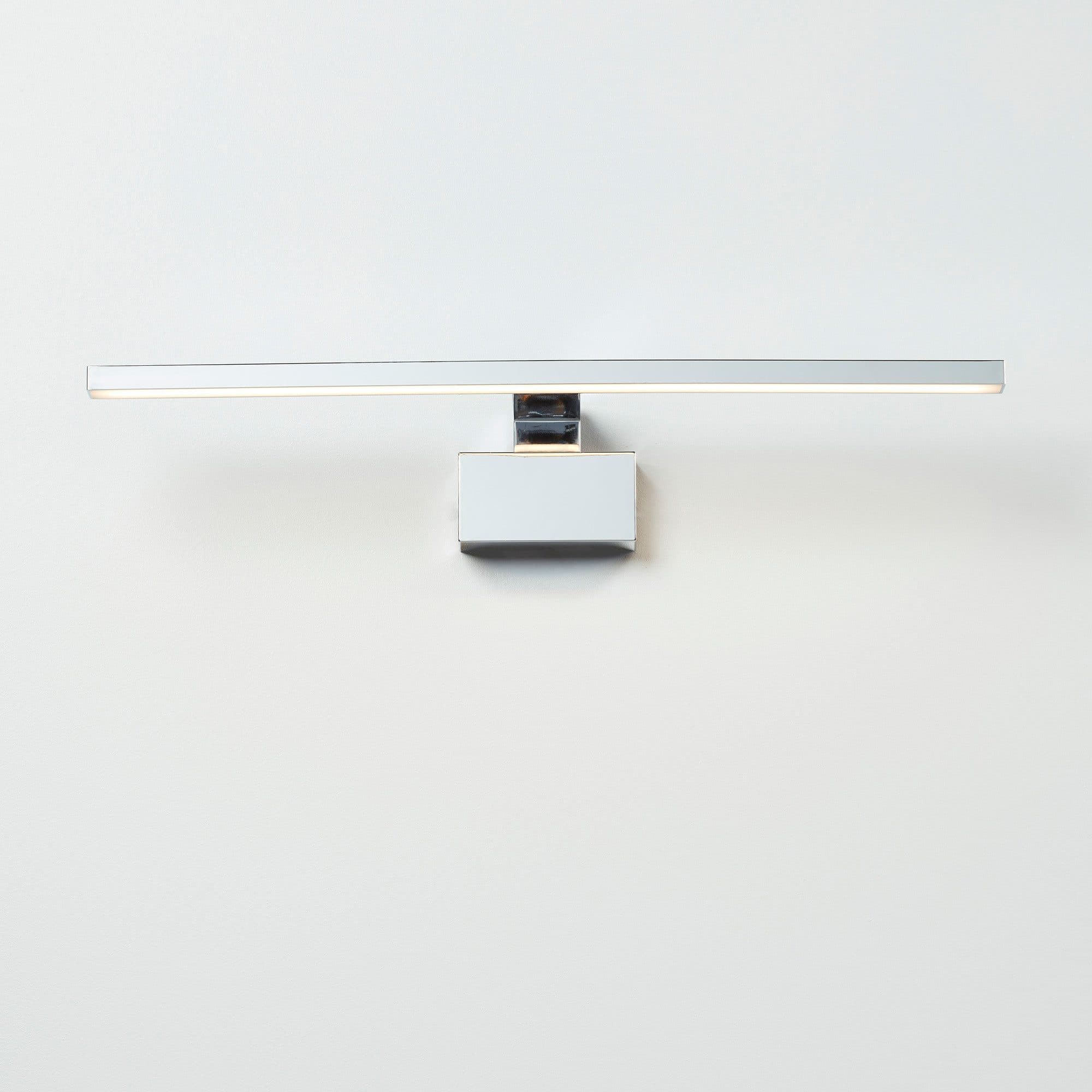 Loevschall Lagan NextGen Spiegelleuchte | Silber