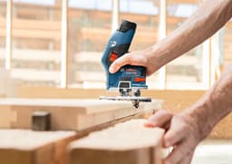 Bosch Professional Akku-Fräse GKF 12V-8 | Blau
