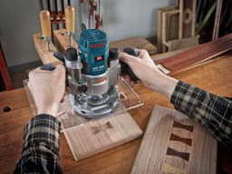 Bosch Professional Kantenfräser GKF 600 | Blau