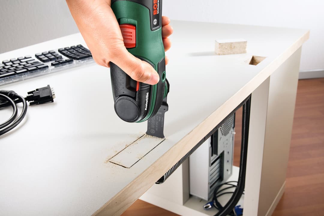Bosch Home & Garden UniversalMulti 12 | Grau