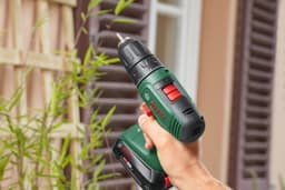 Bosch Home & Garden Akku-Bohrschrauber EasyDrill 18V-40 | Grün