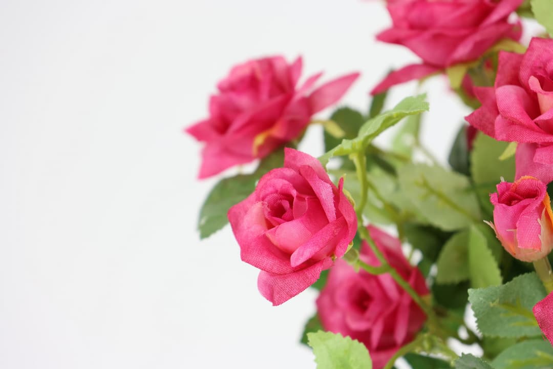 Kunstblume Wildrosen Busch im Topf | Rosa