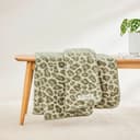 s.Oliver Wohndecke Leo Love | Braun 2