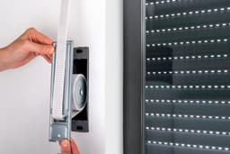 SCHELLENBERG Einlass-Gurtwickler für Rollladensystem Maxi | Silber