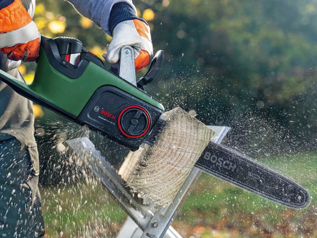 Bosch Home & Garden Akku-Kettensäge AdvancedChain 36V-35-40 | Grün