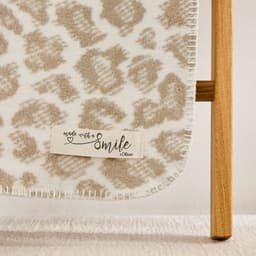 s.Oliver Wohndecke Leo Love | Beige