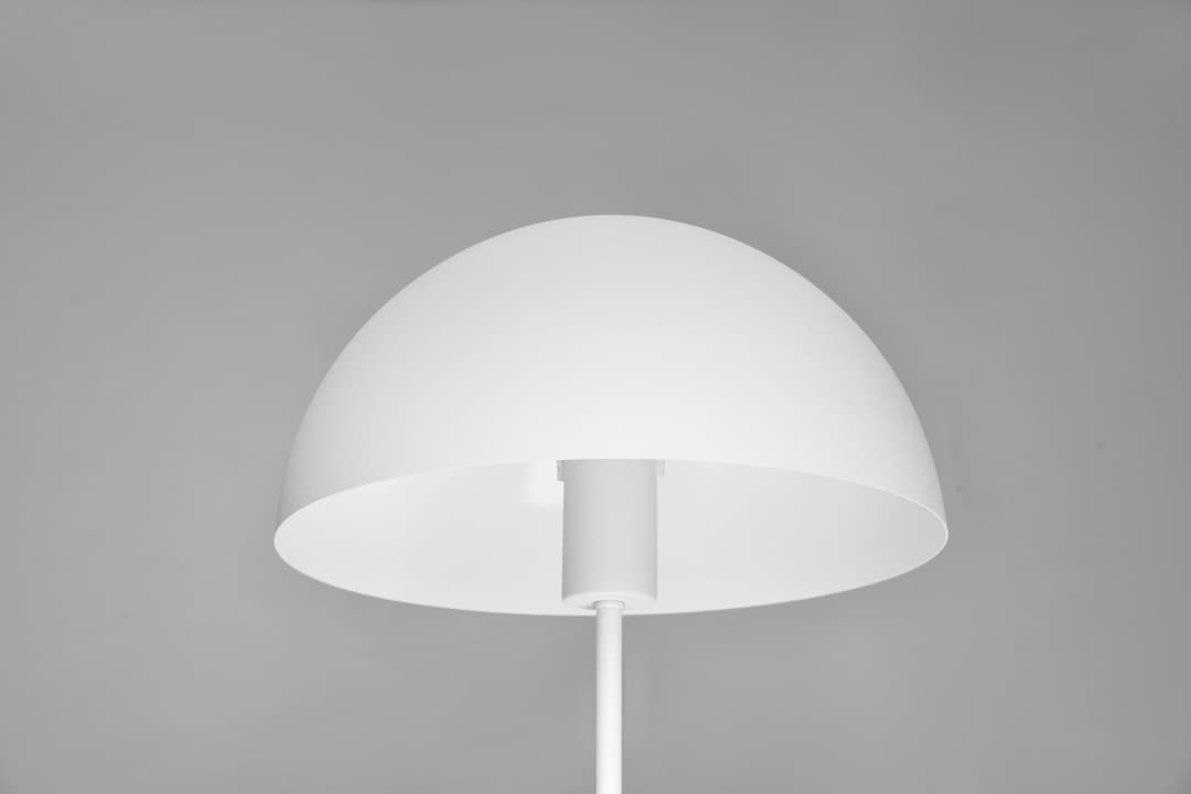 TRIO Leuchten NOLA Schreibtischlampe | Weiß