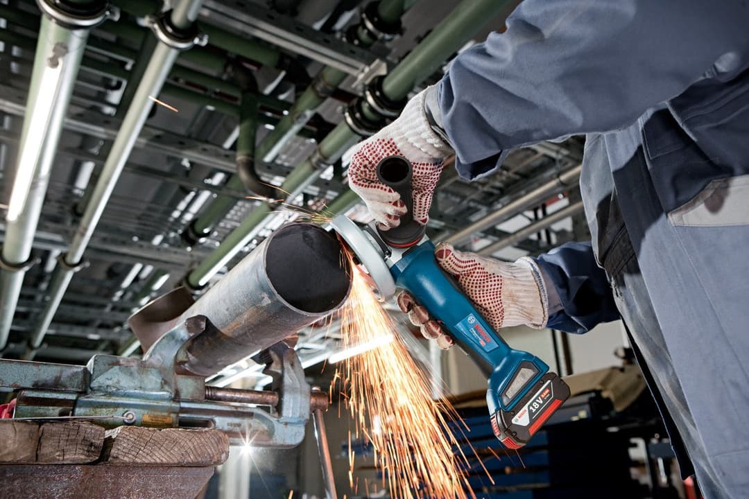 Bosch Professional Akku-Winkelschleifer GWS 18V-10 P | Blau