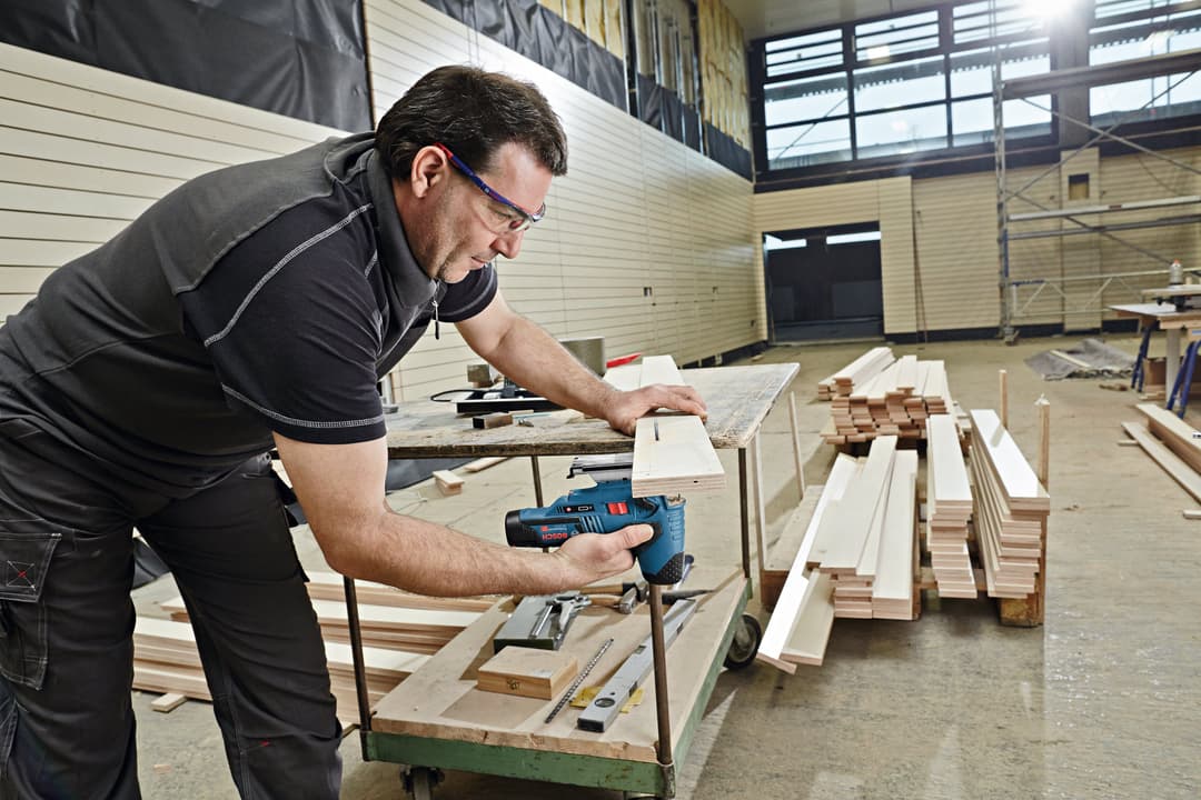 Bosch Professional Akku-Stichsäge GST 12V-70 V-LI solo | Blau