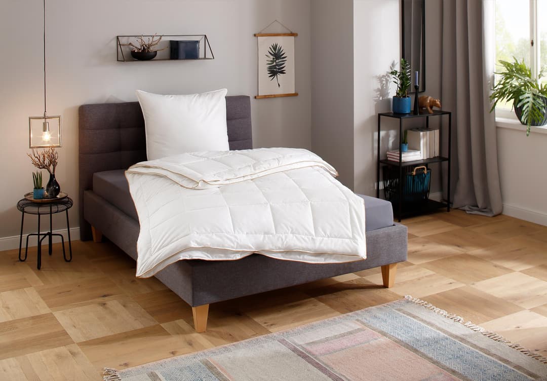 QUEENS TEXTILES Bettdecke Luxus | Weiß