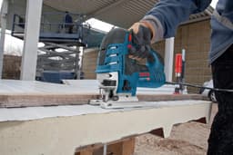 Bosch Professional Stichsäge GST 150 CE | Blau