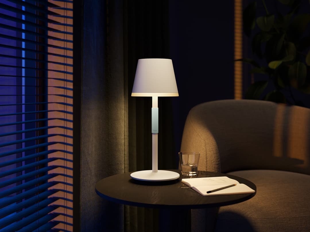 Philips Hue Smarte LED-Leuchte White & Color Ambiance Go | Schwarz