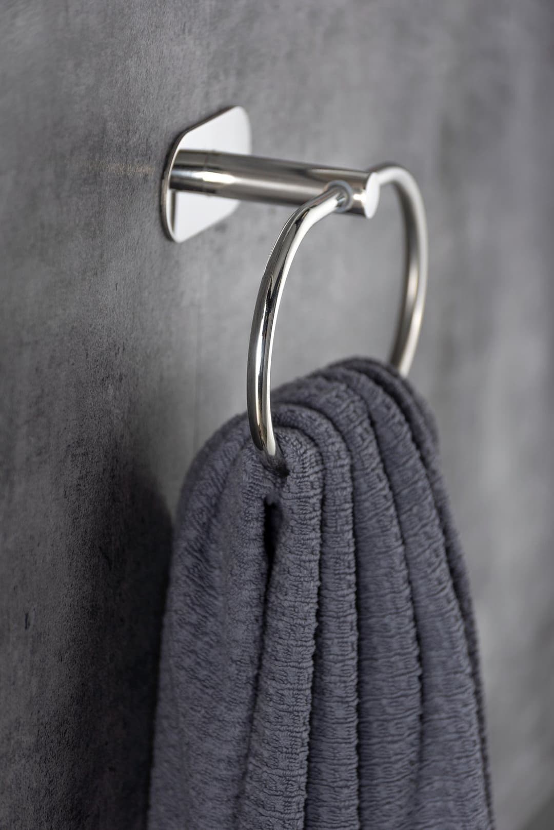 WENKO Handtuchring Orea | Silber