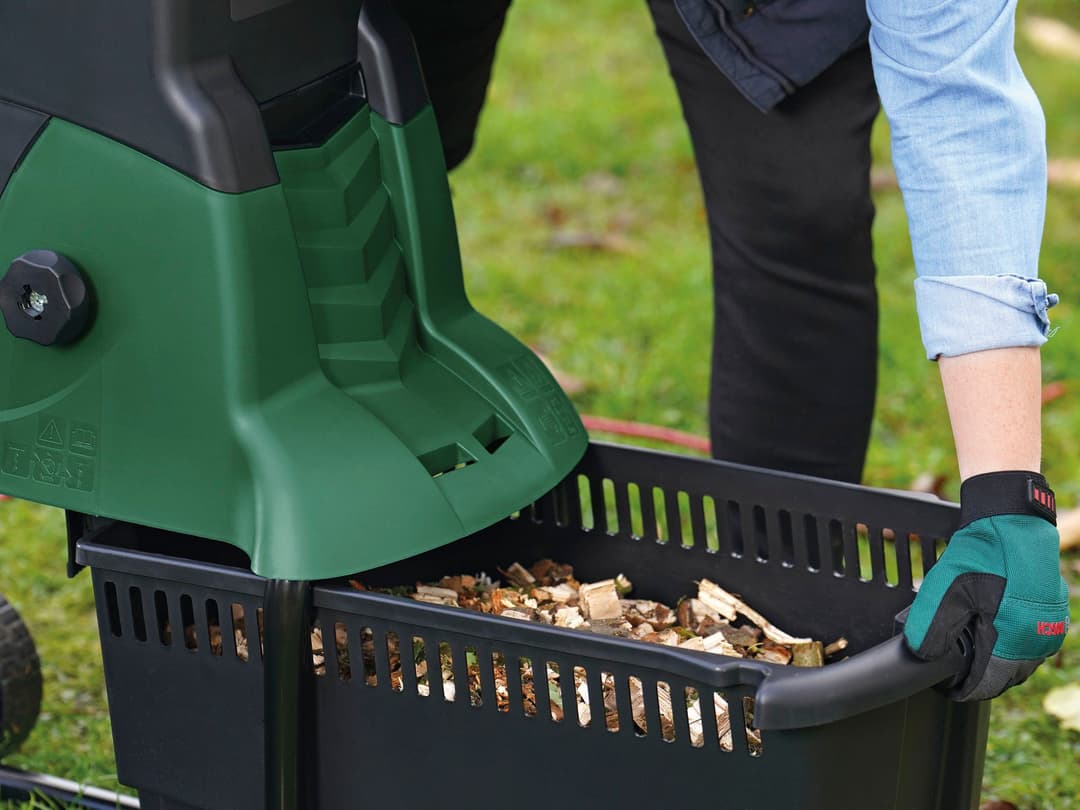 Bosch Home & Garden Häcksler AXT 22 D | Grün