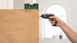 Bosch Home & Garden Akku-Schrauber IXO 7 Level Set | Grün