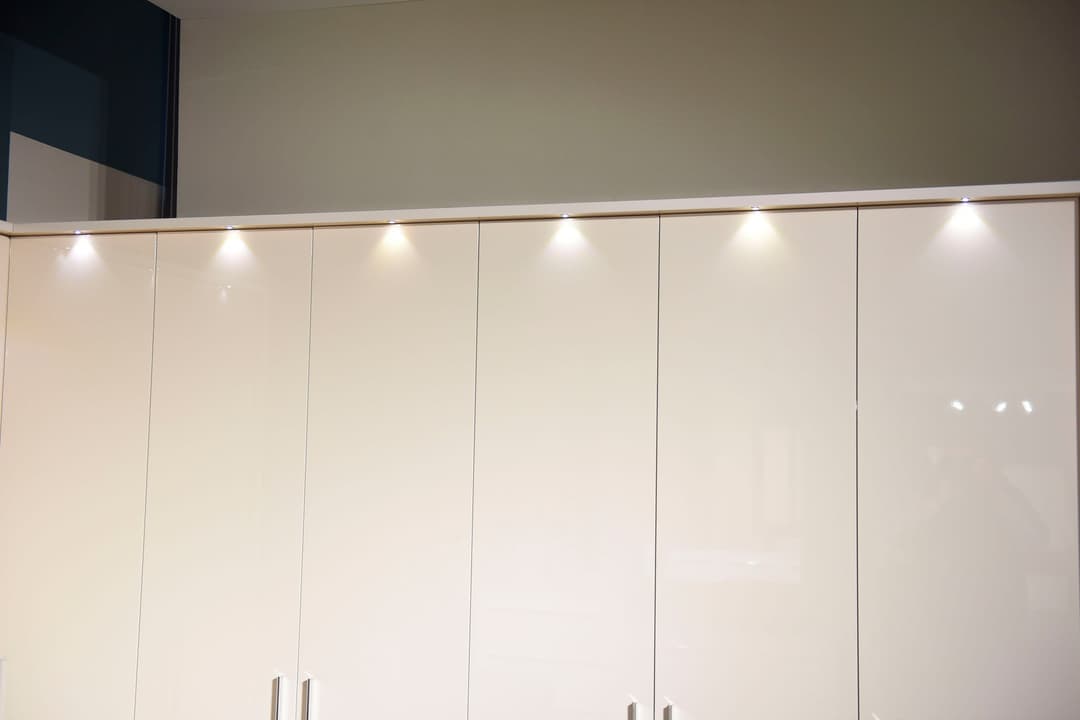 OTTO home Drehtürenschrank Piano | Beige