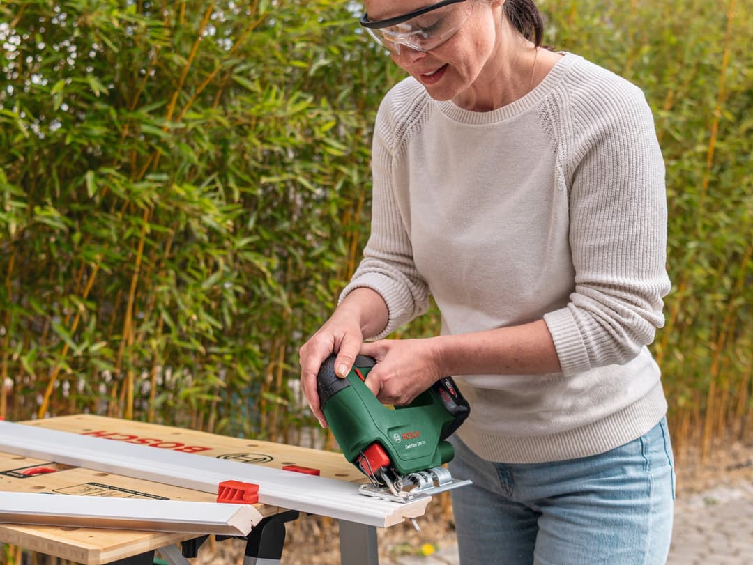 Bosch Home & Garden Akku-Stichsäge EasySaw 18V-70 Solo | Grün