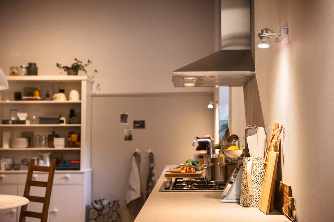 Philips Hue LED-Leuchtmittel LED classic Lampe 50W GU10 kaltweiß