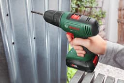 Bosch Home & Garden Akku-Bohrschrauber EasyDrill 18V-40 | Grün