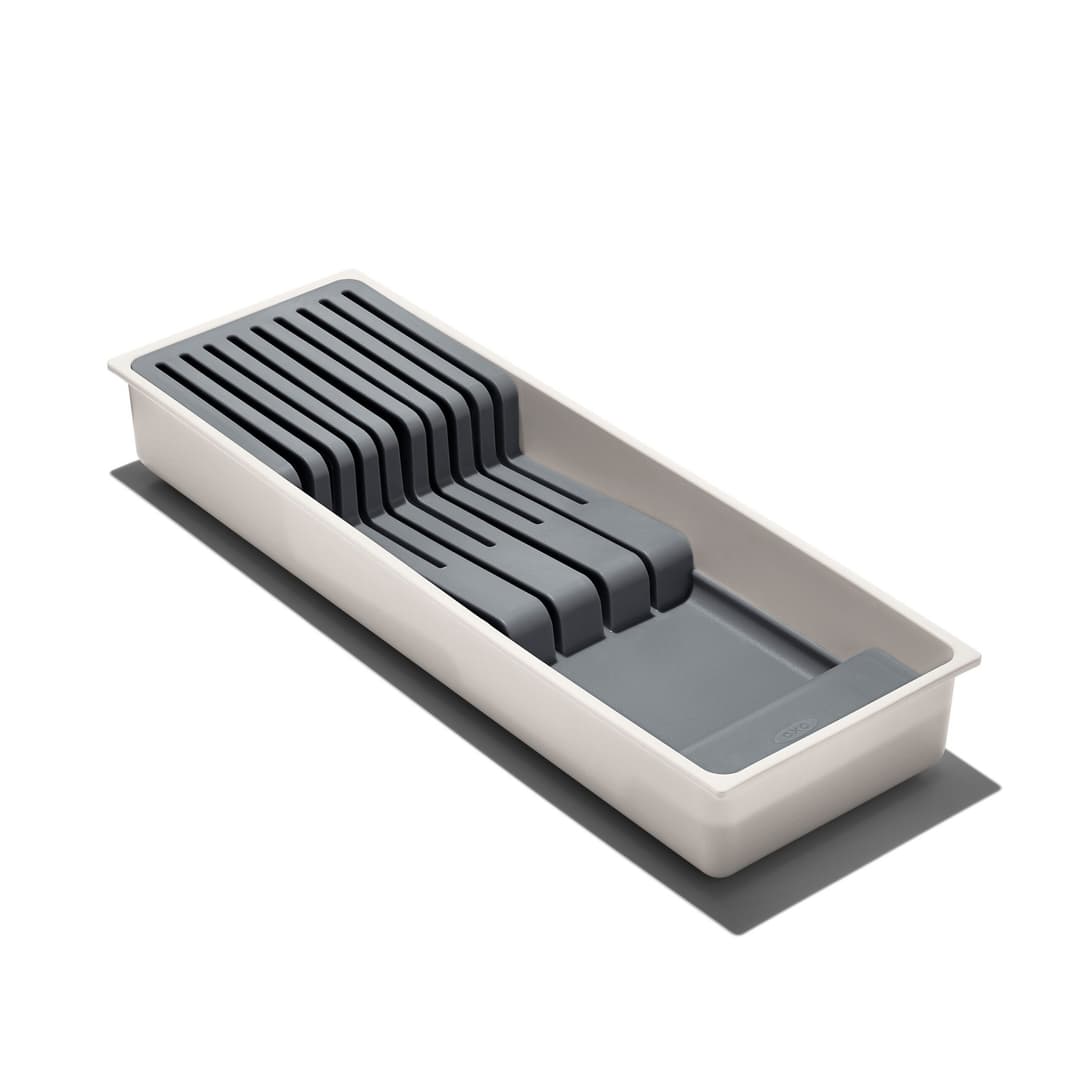 OXO Good Grips Kompakter Messerschubladen Organizer | Mehrfarbig
