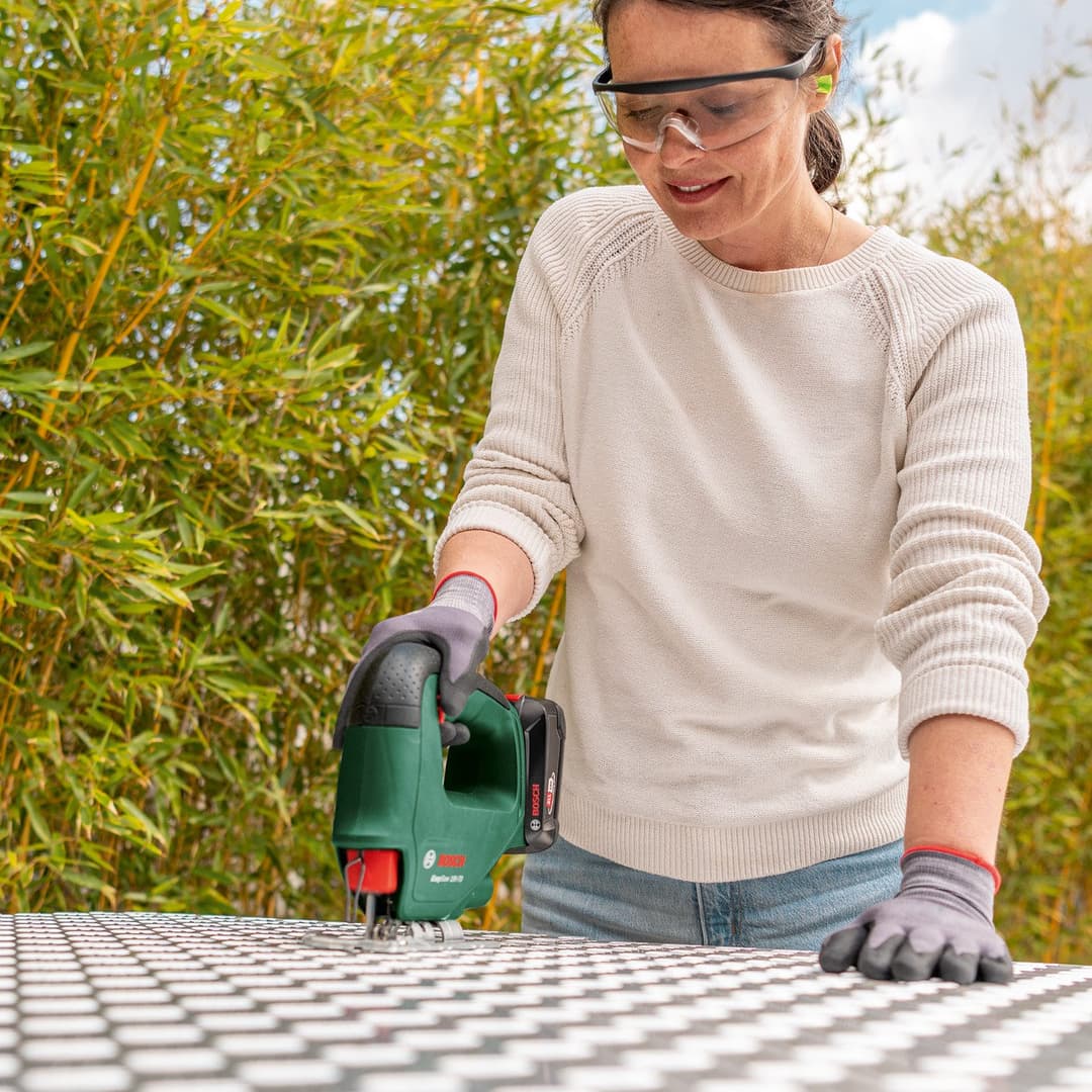 Bosch Home & Garden Akku-Stichsäge EasySaw 18V-70 | Grau