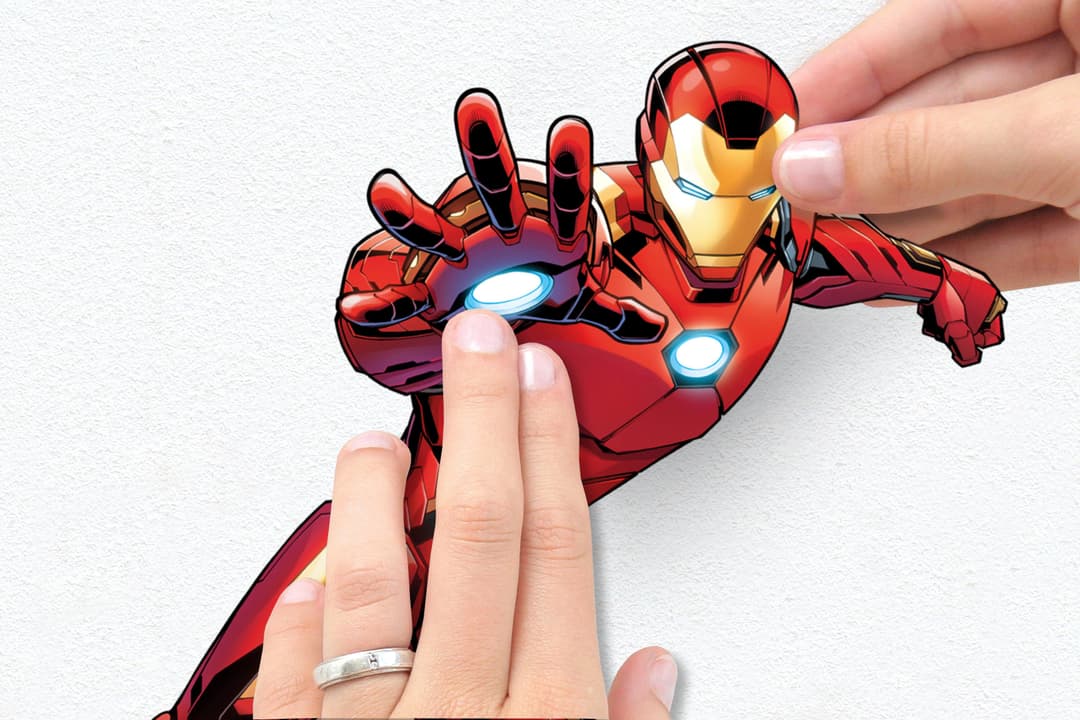 Komar Wandtattoo Avengers Crew | Mehrfarbig