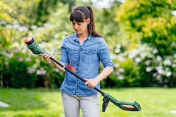 Bosch Home & Garden Akku-Rasentrimmer EasyGrassCut 18V 26 | Grün