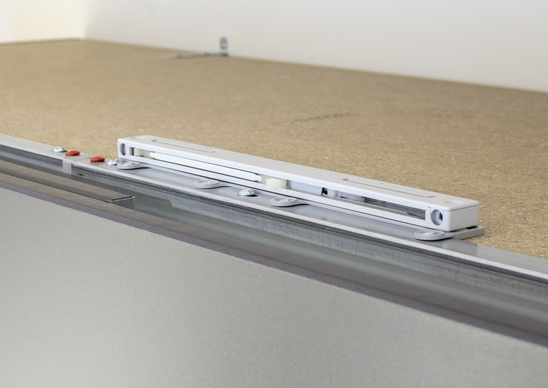 rauch Schwebetürselbsteinzug Soft-Close Zubehör Kleiderschrank | Grau