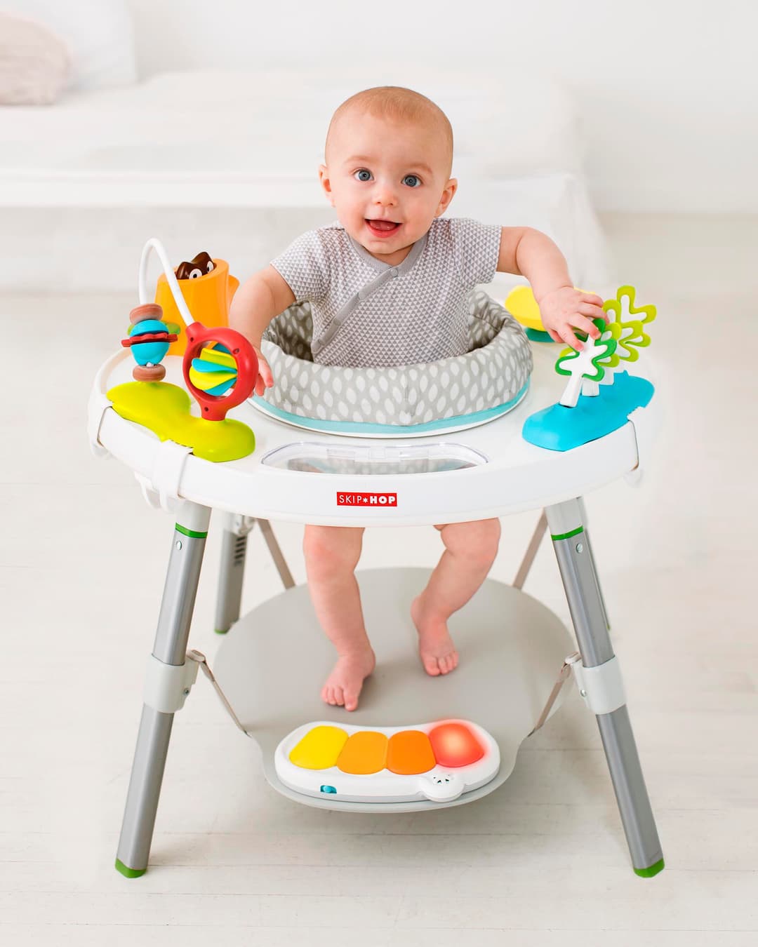 Skip Hop Spieltisch Explore & More 3-in-1 Spielcenter | Mehrfarbig