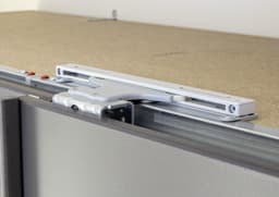 rauch Schwebetürselbsteinzug Soft-Close Zubehör Kleiderschrank | Grau