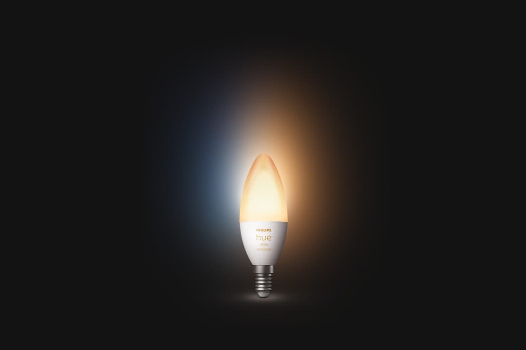 Philips Hue White and Color Ambiance Kerze LED-Leuchtmittel | Weiß