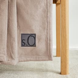 s.Oliver Wohndecke Kuschelsoft | Beige