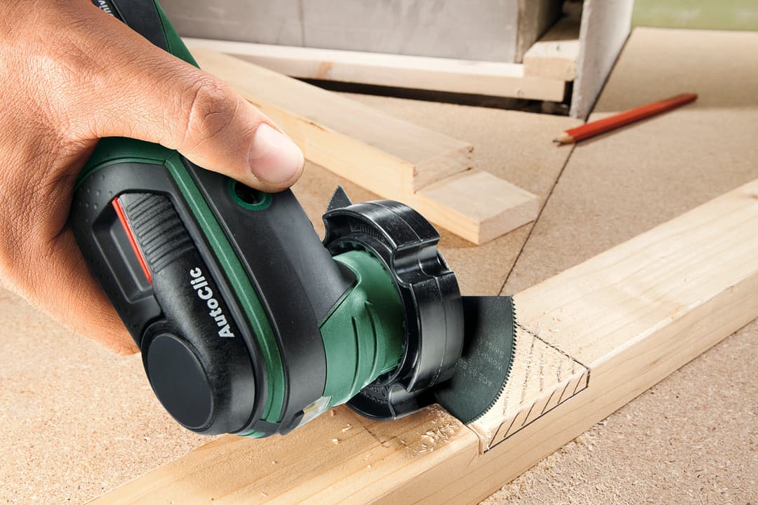 Bosch Home & Garden UniversalMulti 12 | Grau