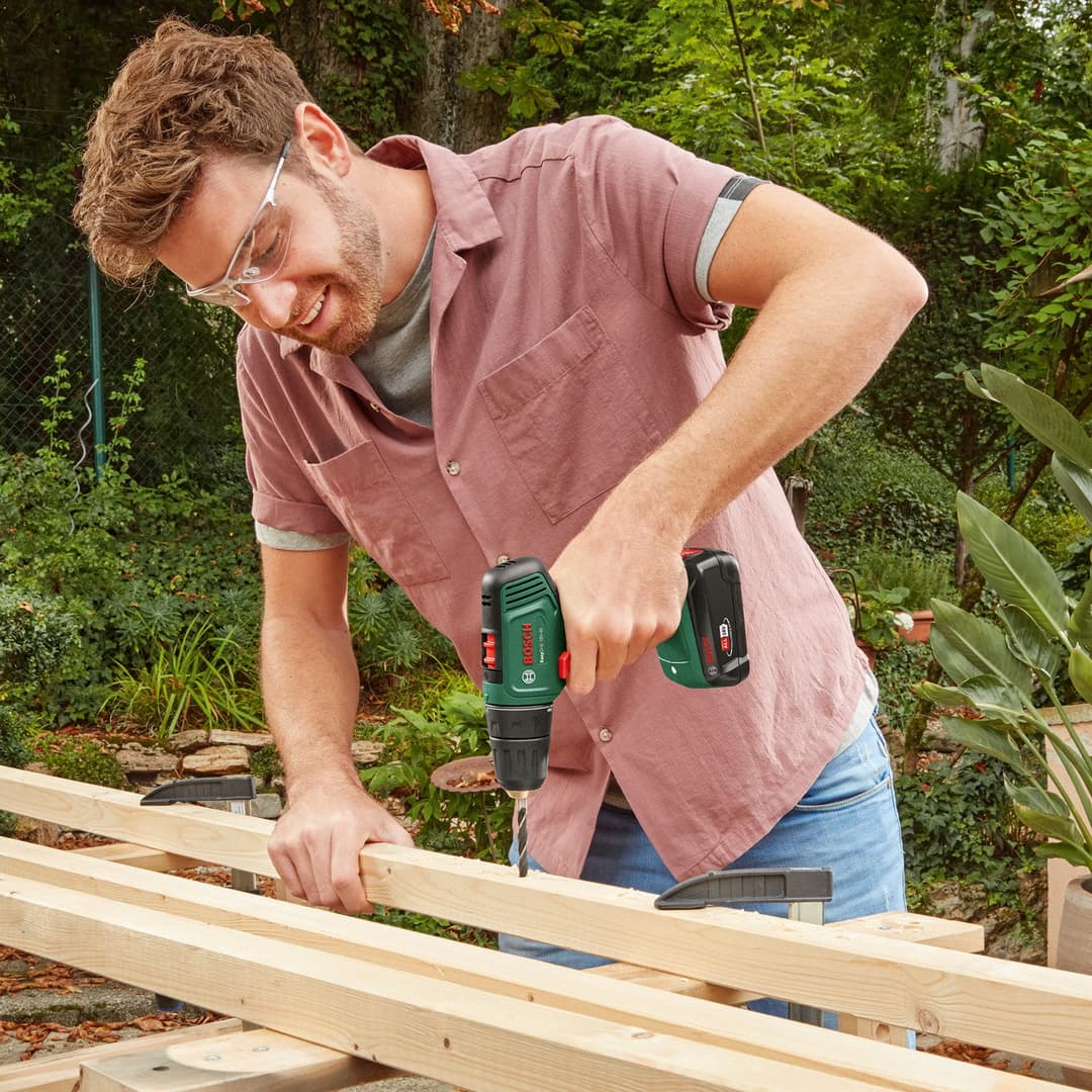 Bosch Home & Garden Akku-Bohrschrauber EasyDrill 18V-40 | Grün