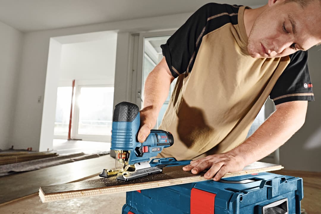 Bosch Professional Akku-Stichsäge GST 12V-70 V-LI solo | Blau
