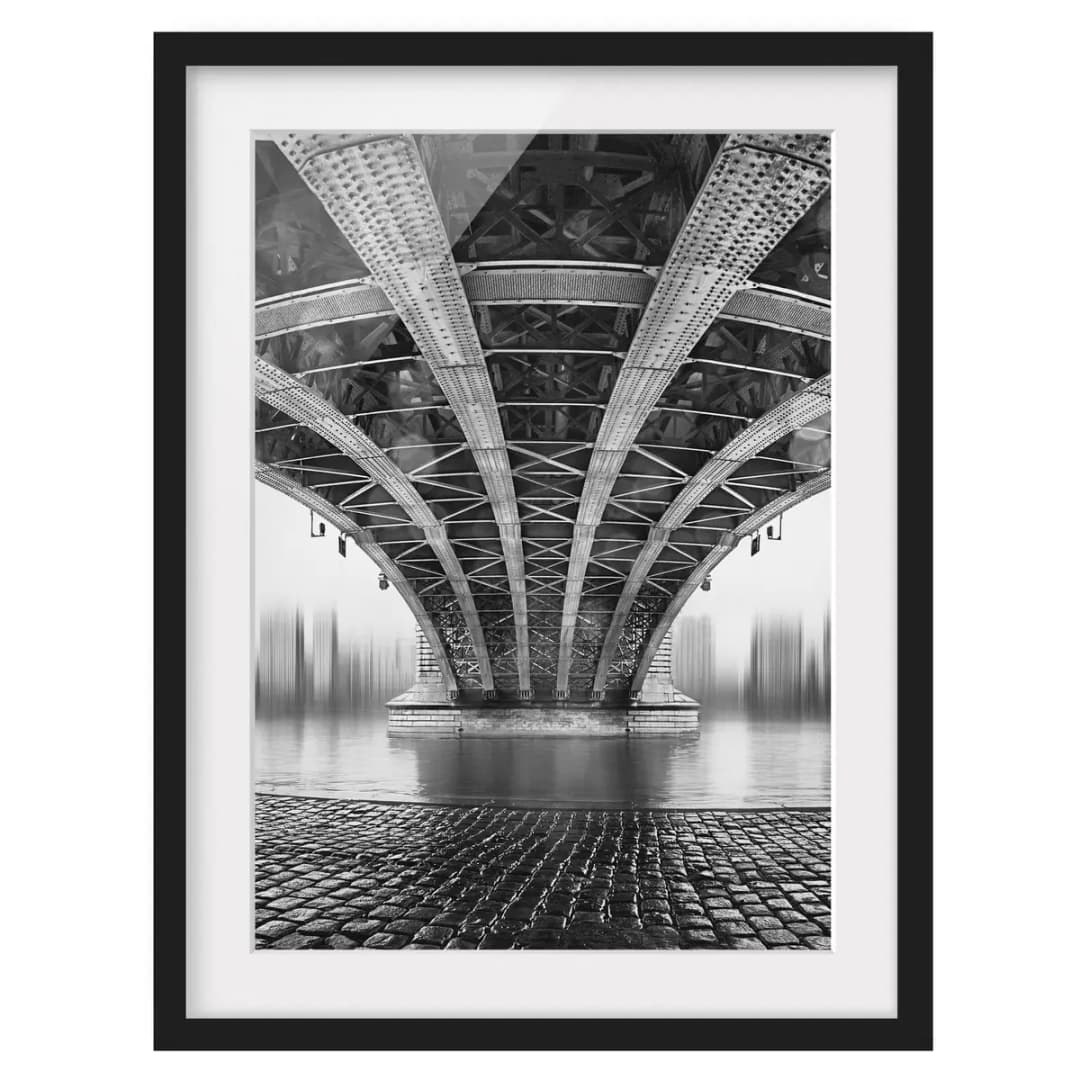 Bild Under The Iron Bridge I | Schwarz