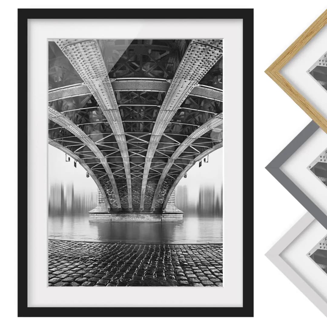 Bild Under The Iron Bridge I | Schwarz