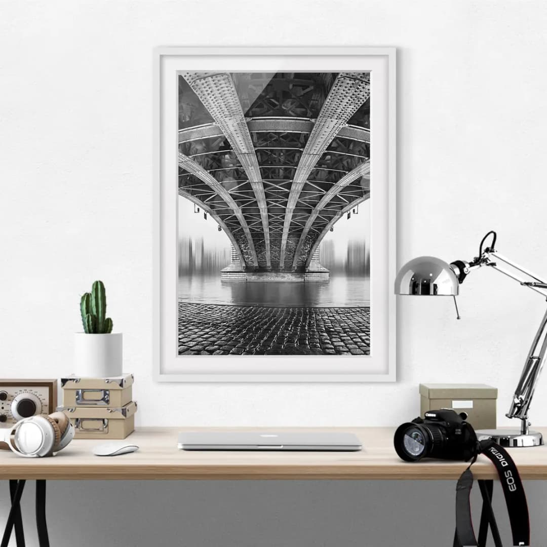 Bild Under The Iron Bridge II | Schwarz