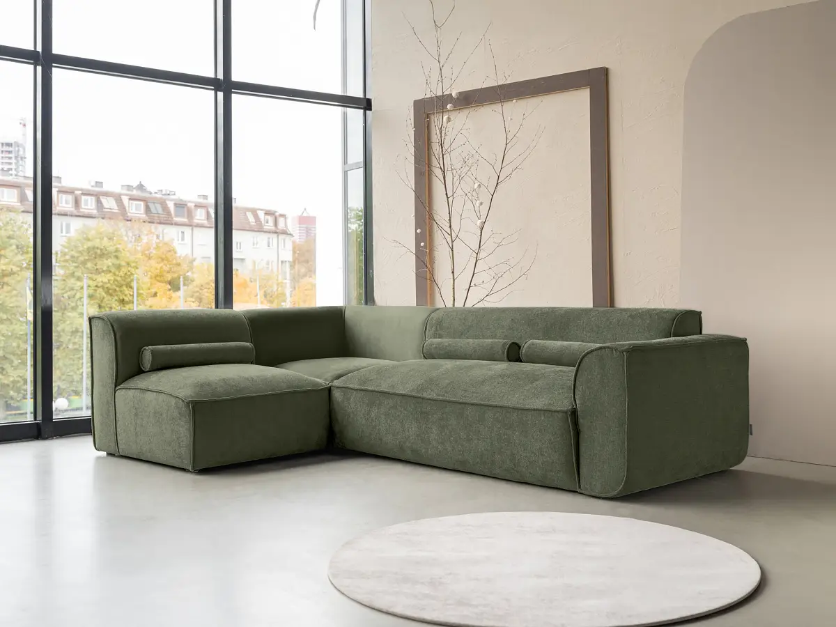 Fredriks Ecksofa mit Ottomane | Grün