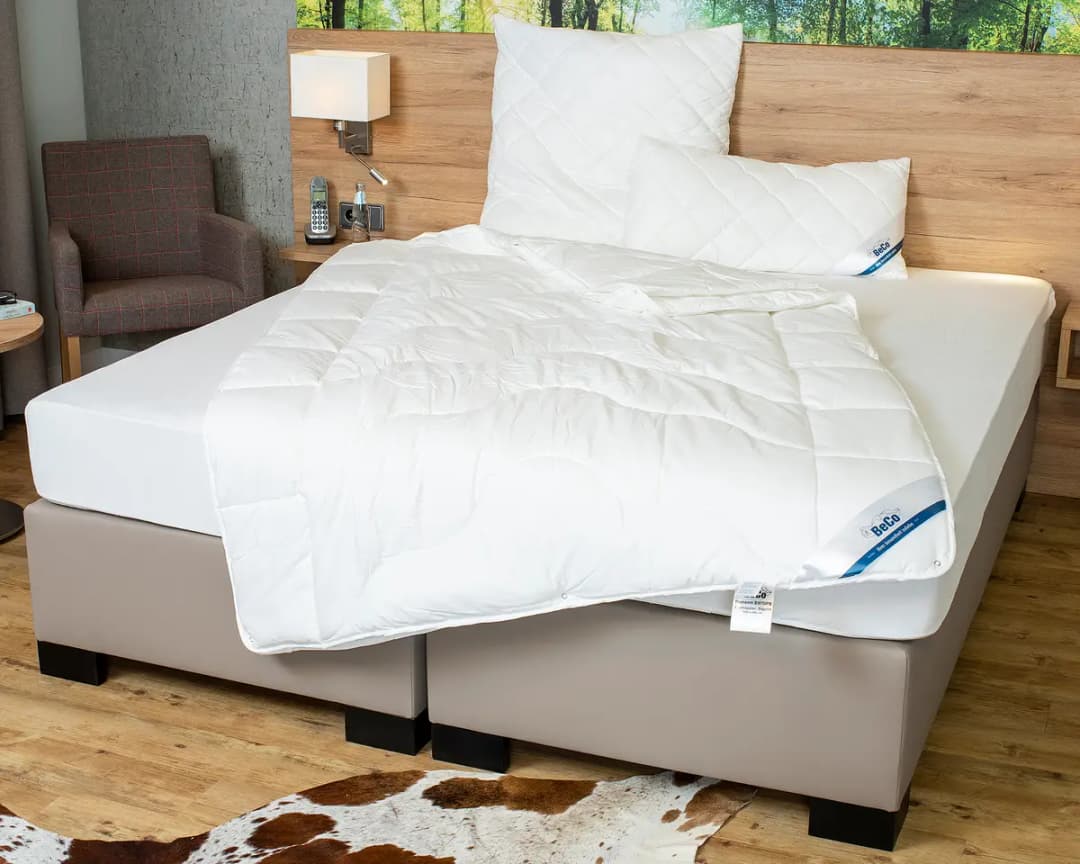 4-Jahreszeiten Steppdecke MF 50 | Weiß