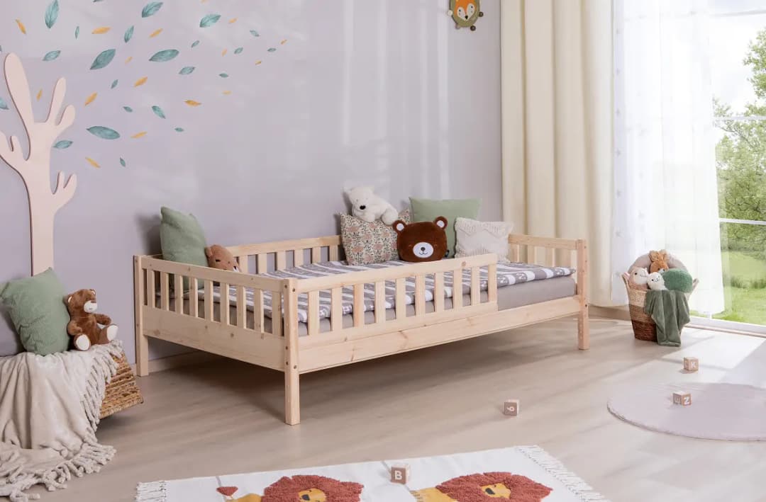 TiCAA Massives Hausbett Lou 120 x 200cm mit Lattenrost & Matratze