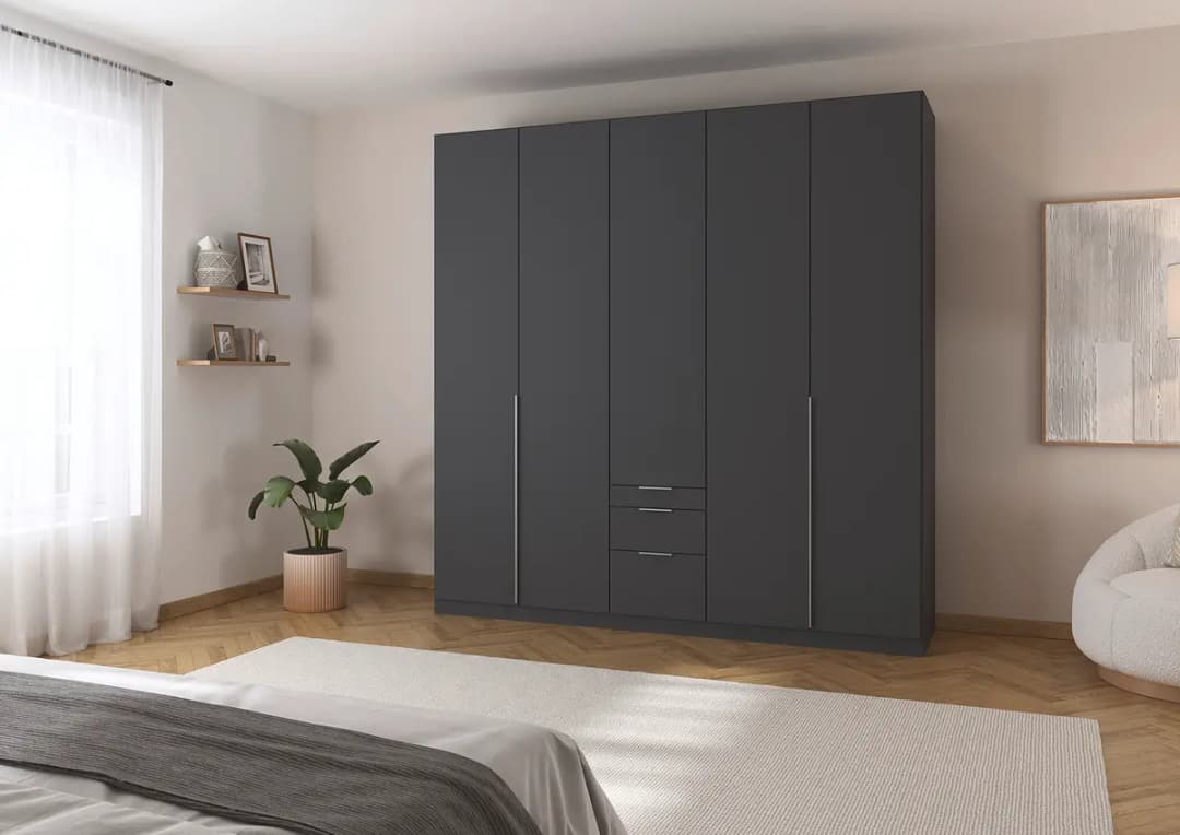 rauch Orange Drehtürenschrank Alabama mit Schubladen 226 x 229cm