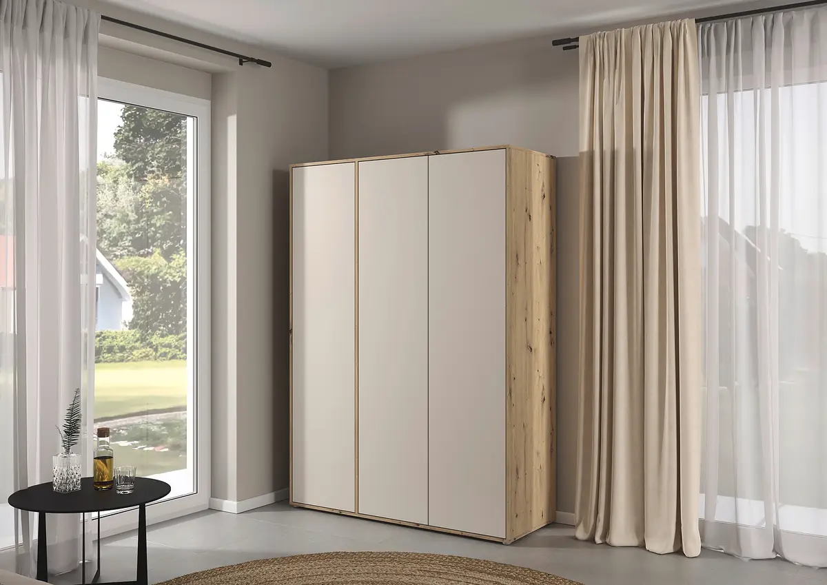 rauch Blue Drehtürenschrank Nabila 140cm | Holztöne