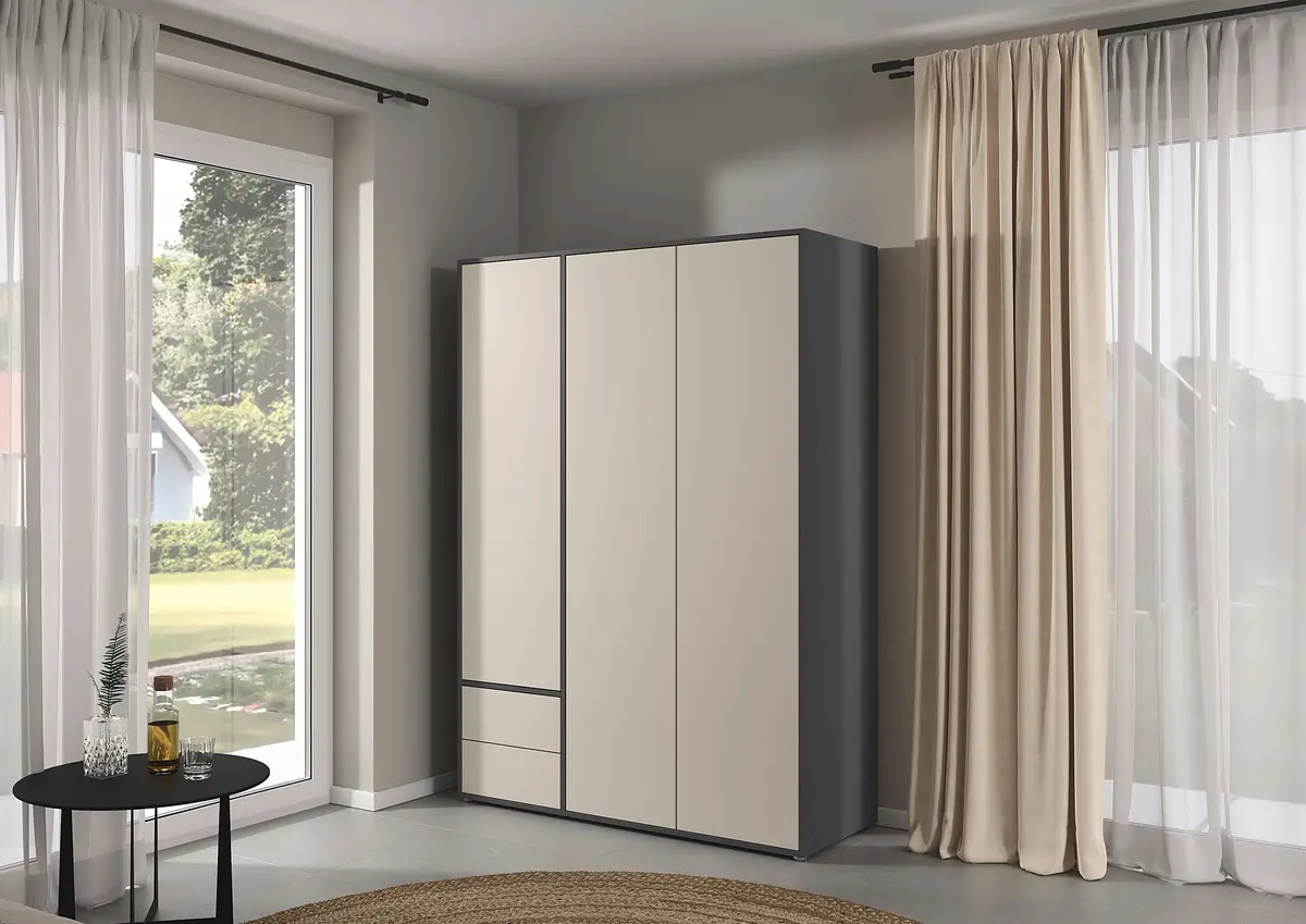 rauch Blue Drehtürenschrank Nabila 140cm | Mehrfarbig