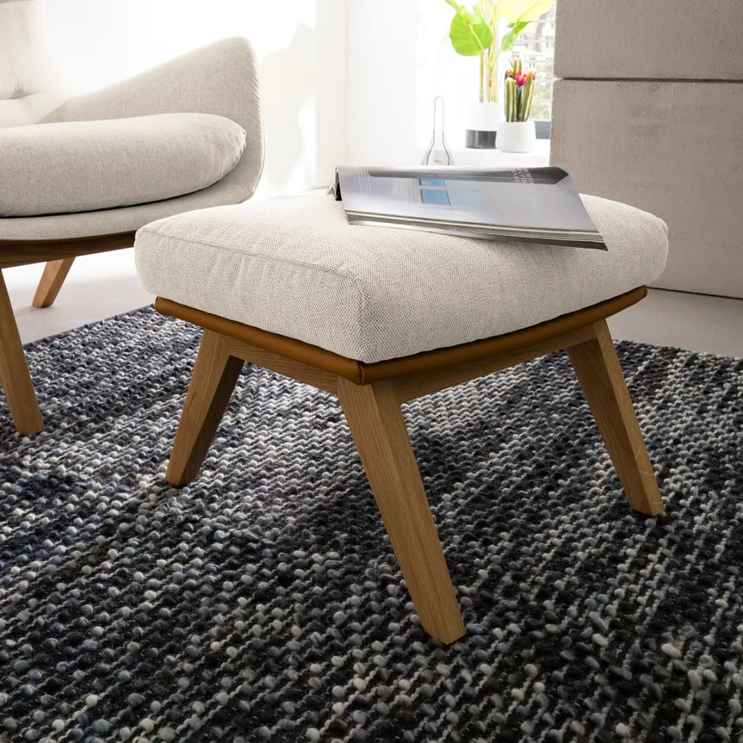 Hocker mit Holzfüßen | Braun